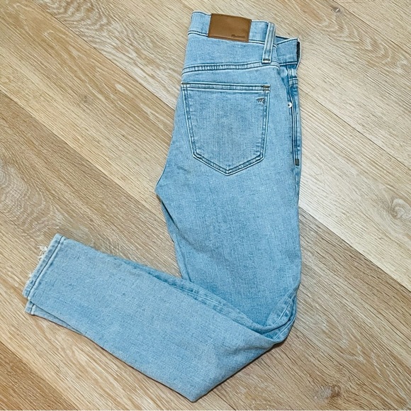 Madewell 9" High-Rise Skinny Jeans - Picture 3 of 7
